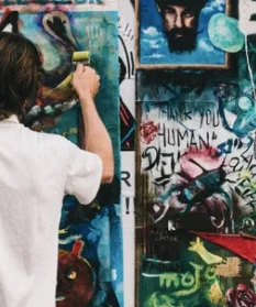 #FlashTheTime | How These Companies Are Helping Artists Stay Connected