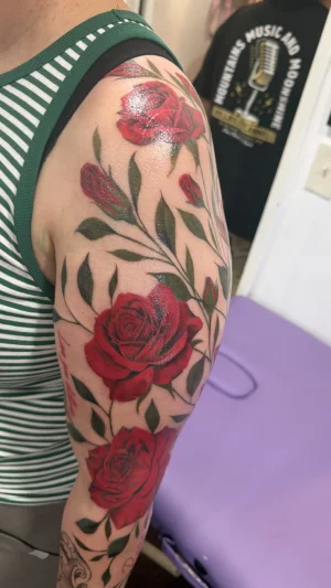 Red Roses Color Realism Full Sleeve