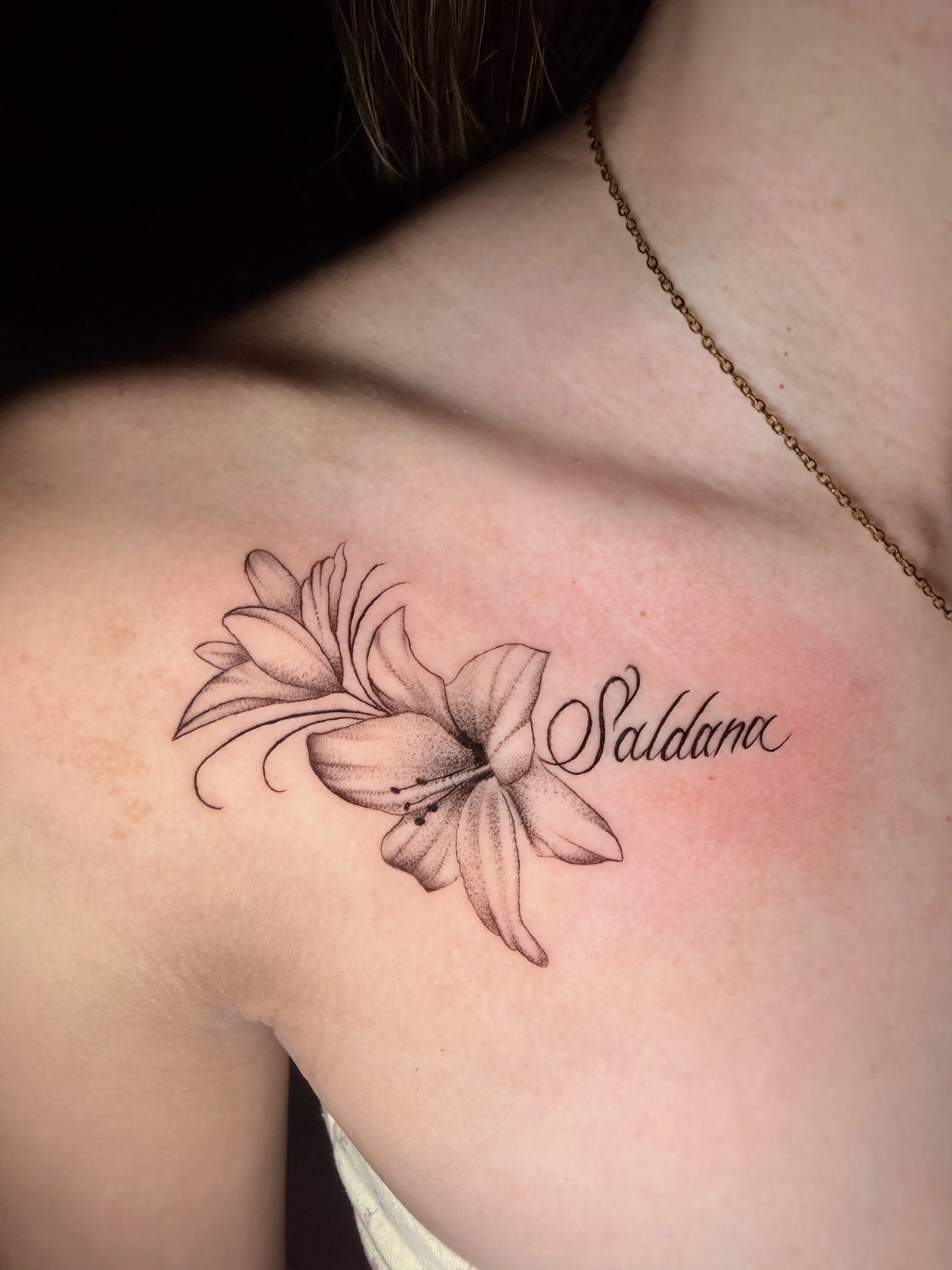 Fine Line Lily and Name Shoulder Piece: lily flower, leaves, script, name, floral, nature