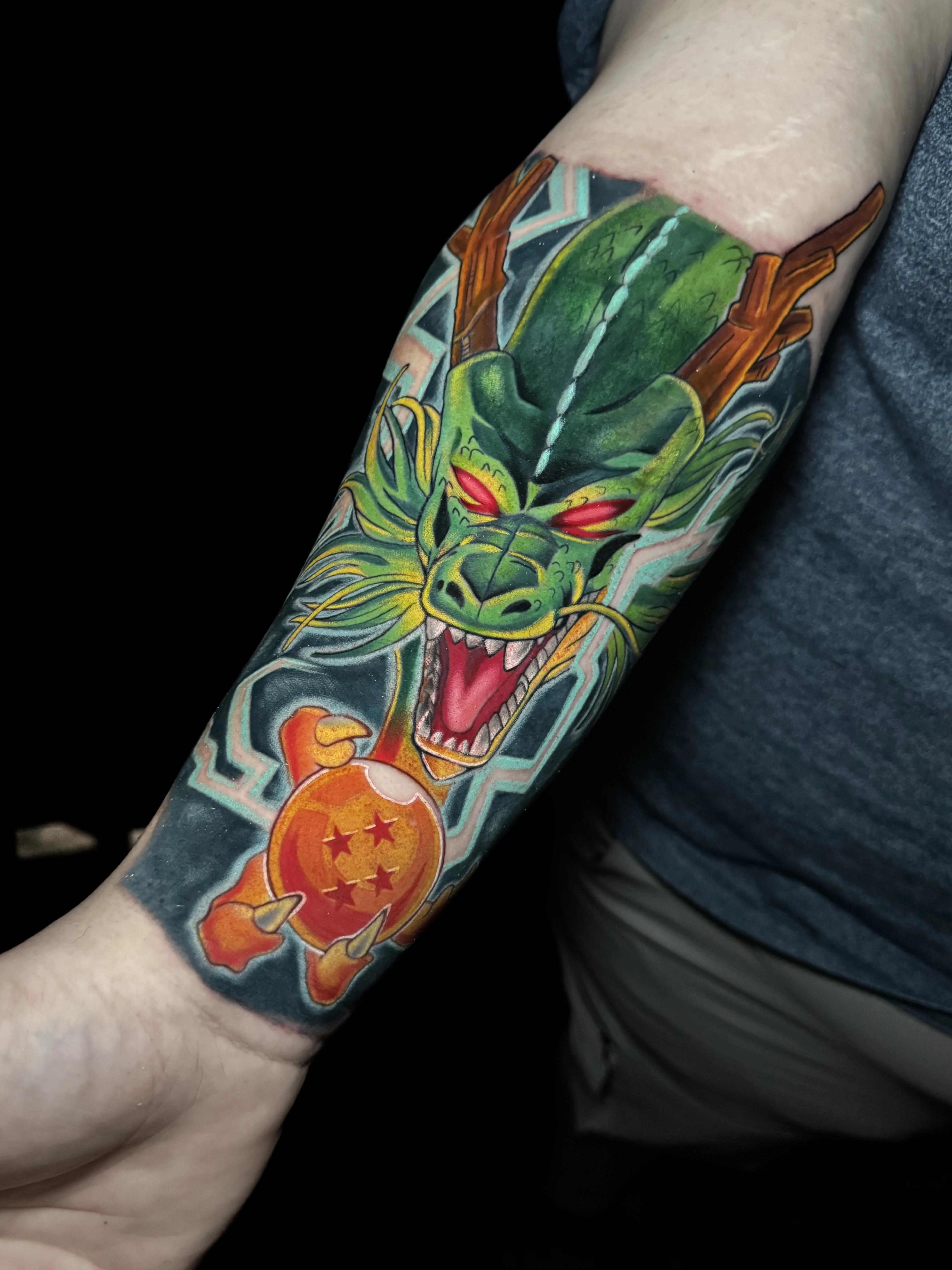 Dragon Ball Shenron Forearm: dragon, dragon ball, claws, anime, fantasy, mythology