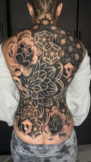 Geometric Floral Full Back