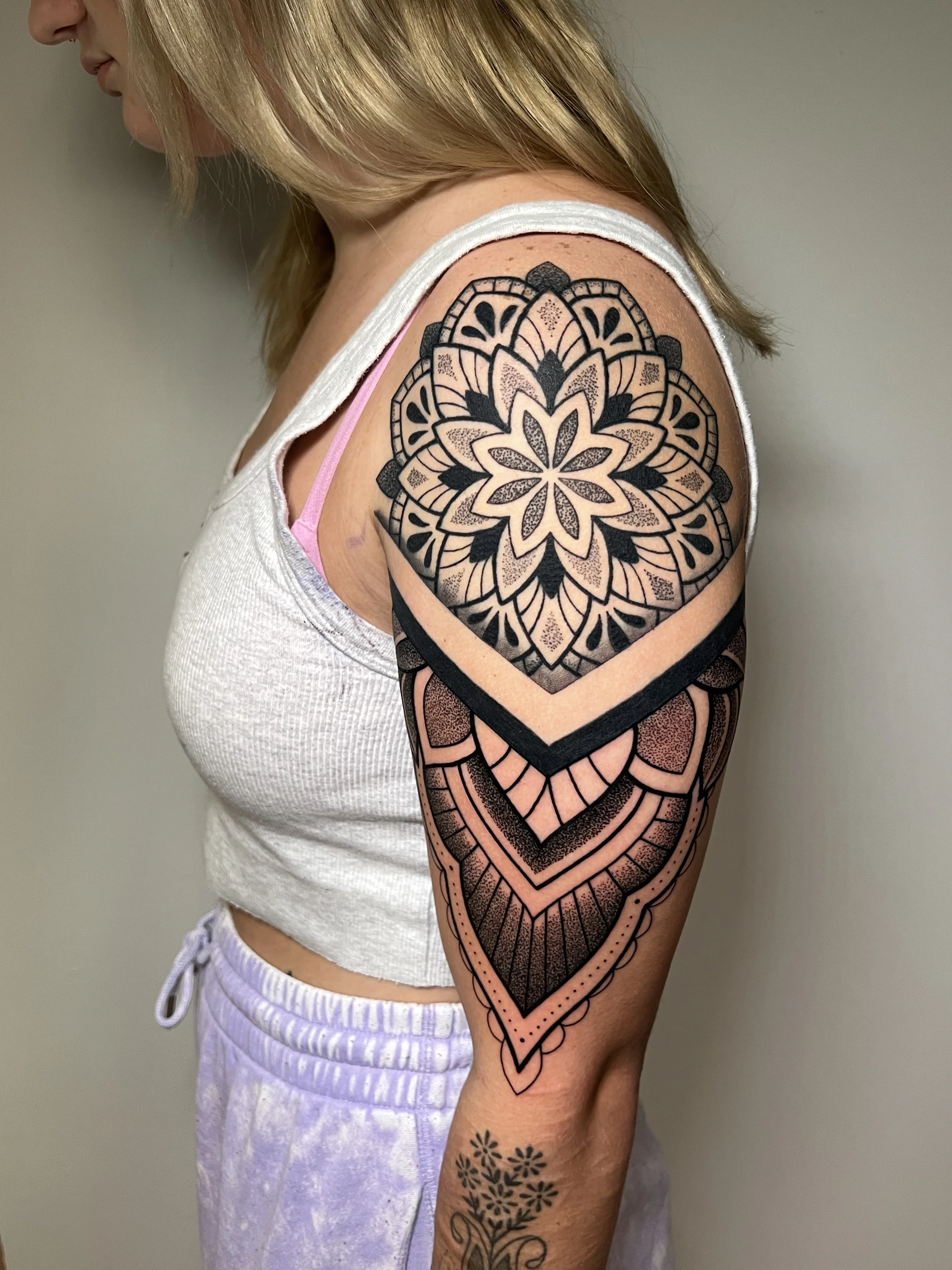 Mandala Geometric Half Sleeve: mandala, flower, petals, decorative patterns, floral, spiritual
