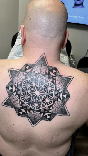Geometric back coverup
