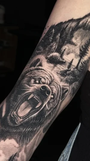 Roaring Bear Black & Grey Half Sleeve