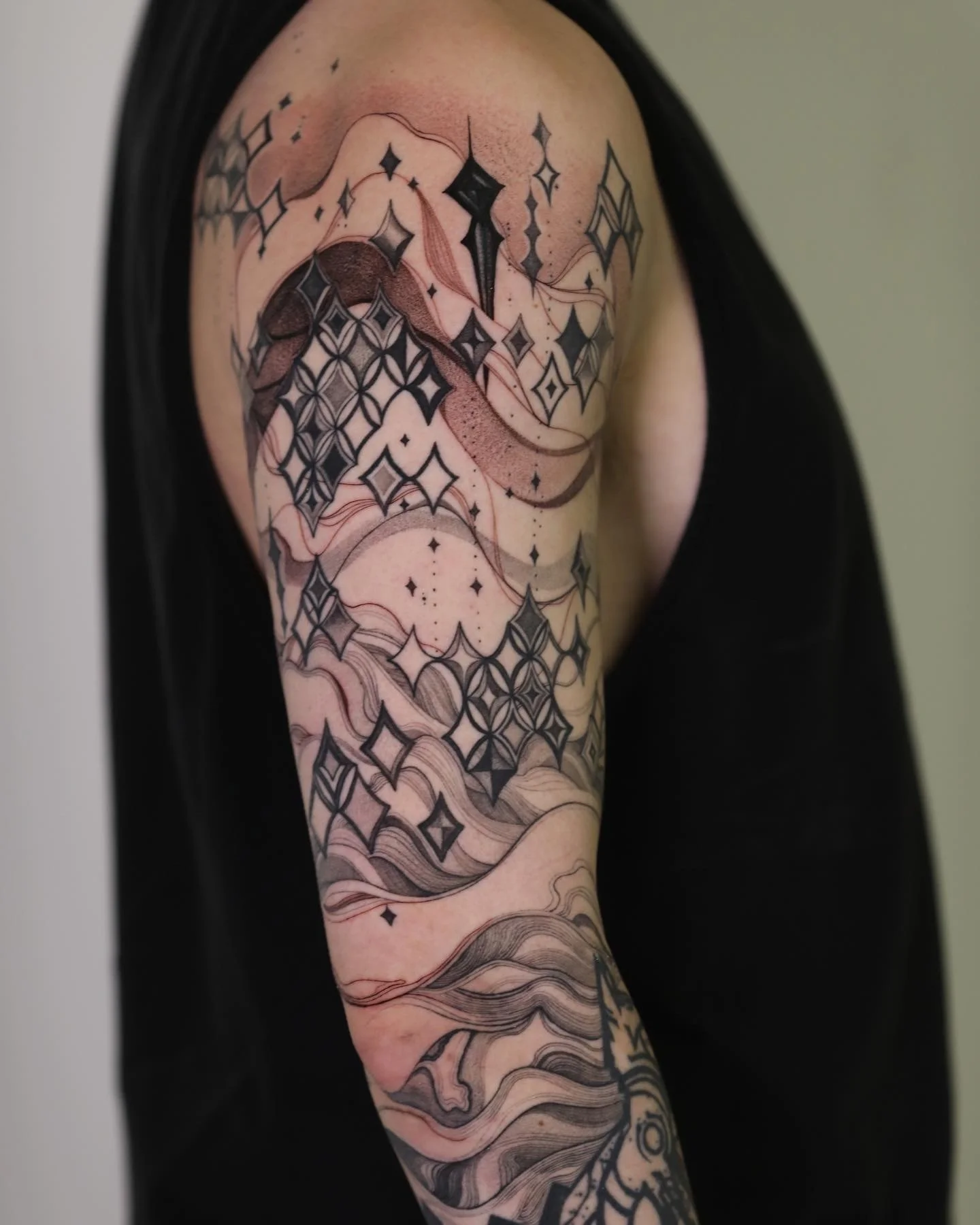 Geometric Abstract Full Sleeve: abstract shapes, geometric patterns, flowing lines, stars, abstract, geometric