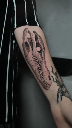 Alligator Skull Black & Grey Forearm