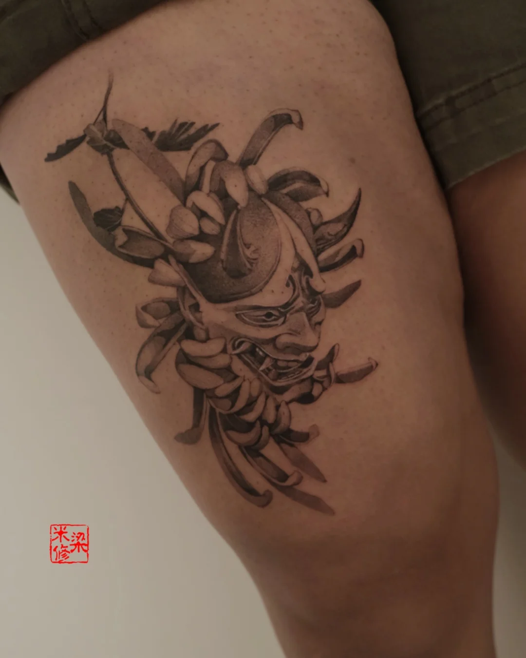 Demon Mask Black & Grey Thigh: demon mask, horns, tentacles, teeth, eyes, mythology