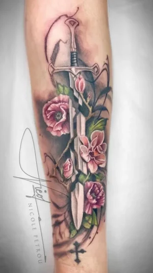 Broken Sword of Aragorn With Flower Forearm Design