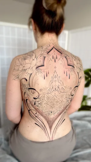 Delicate Mandala Floral Full Back