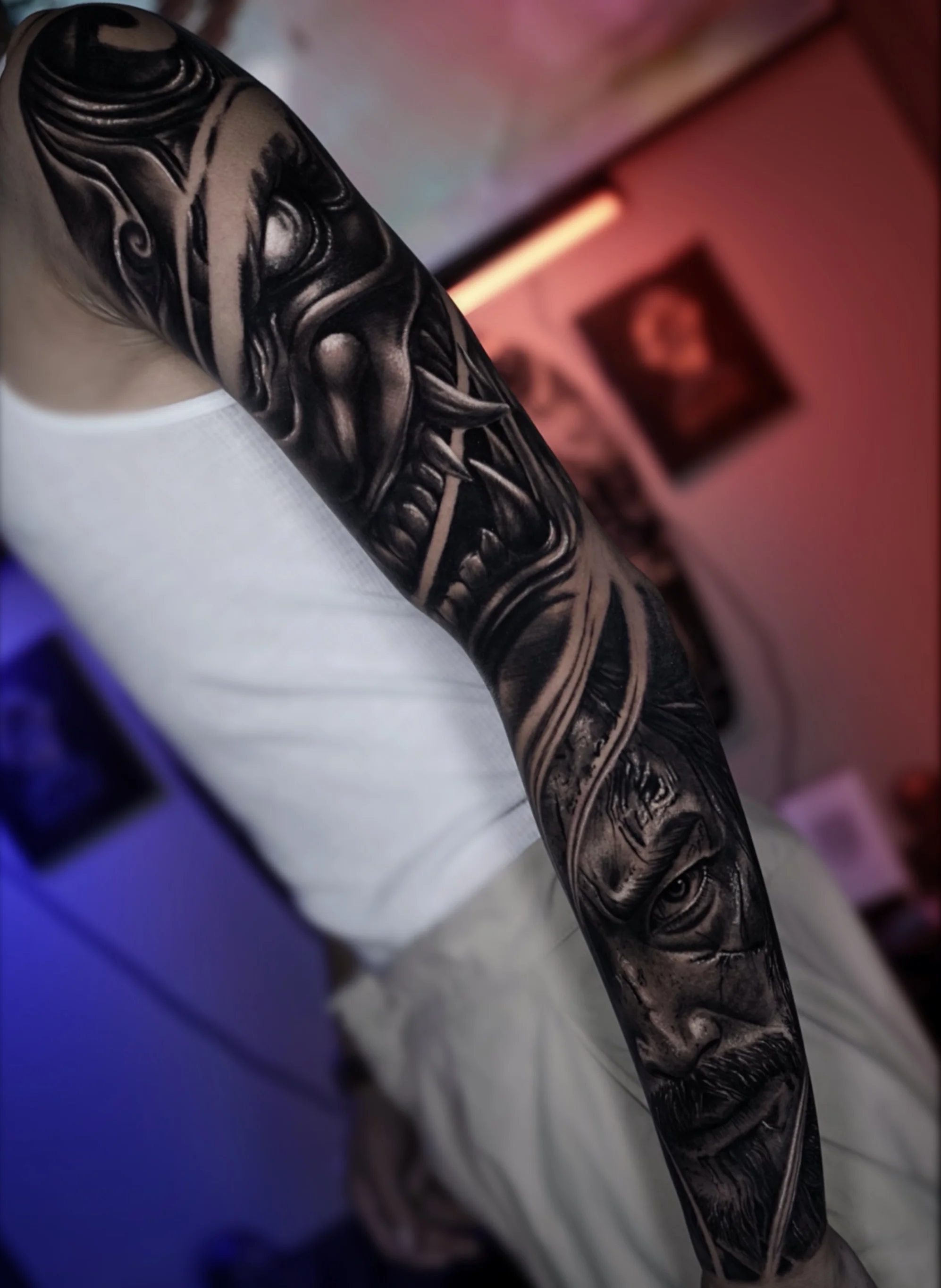Black & Gray Realism tattoo by Arte de José Manrique: face, animal, eye, teeth