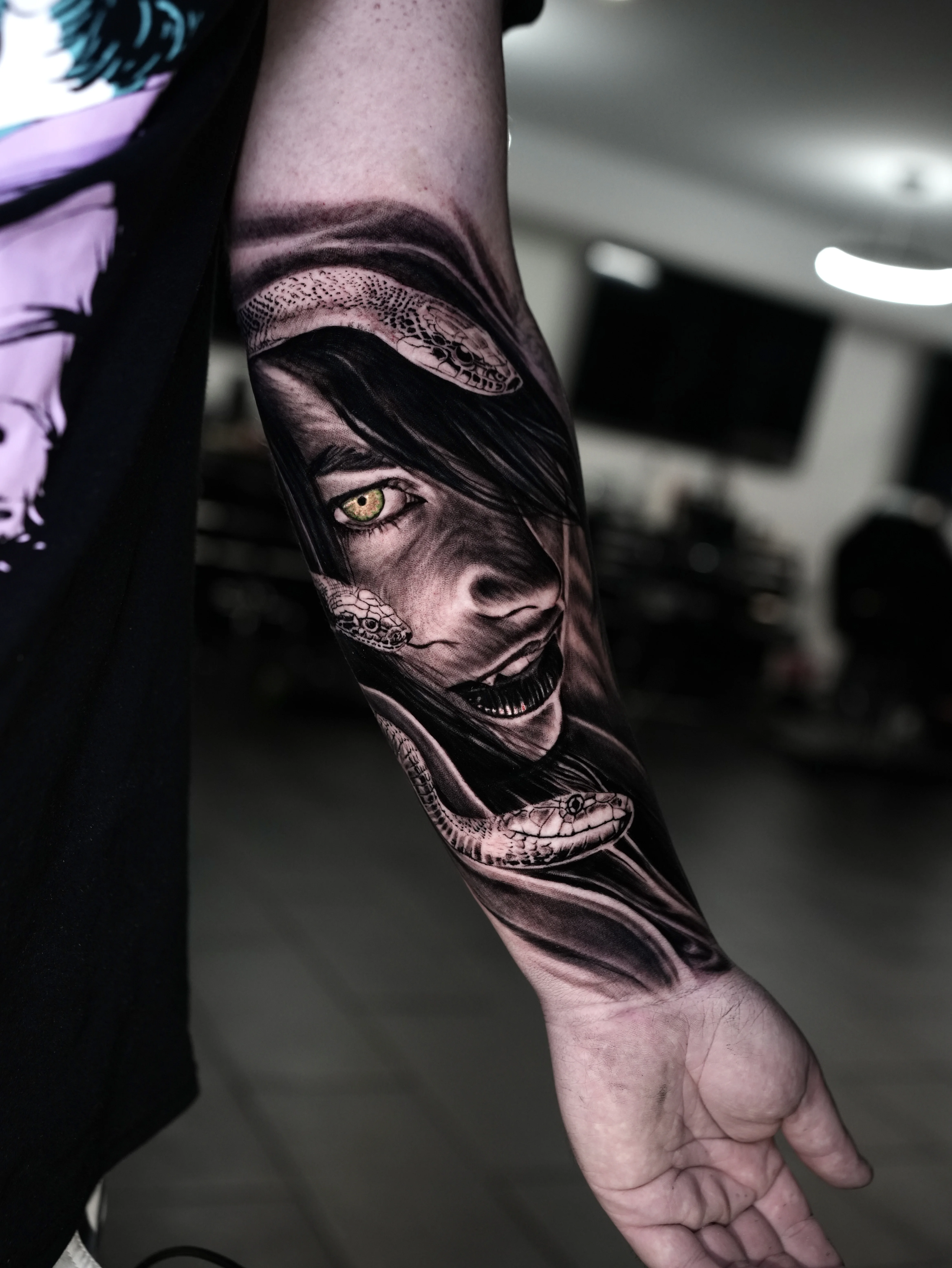 Black & Gray Realism tattoo by José Gregorio  Albornoz Márquez: woman, snake, eye, hair