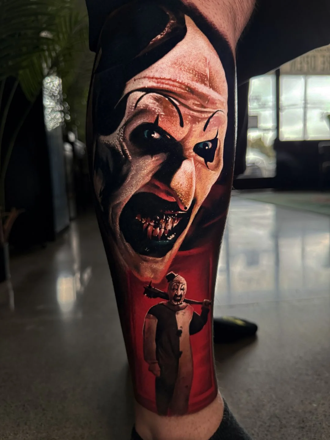 Realistic Horror Clown Calf: clown face, clown figure, axe, sharp teeth, horror, dark