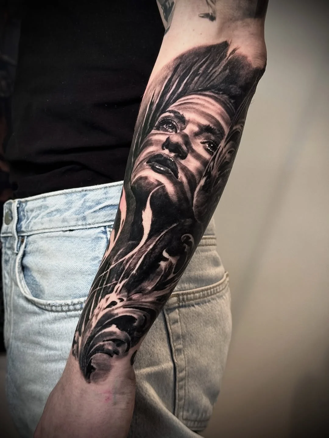 Black & Gray Realism tattoo by Carlos Torres: woman, portrait, face, light and shadow effect