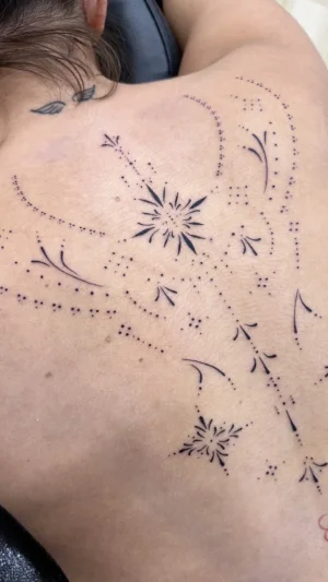 Delicate Floral Fine Line Back Piece