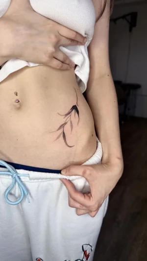 Delicate Fine Line Branch Stomach