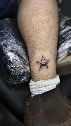 Minimalist Star Calf Design