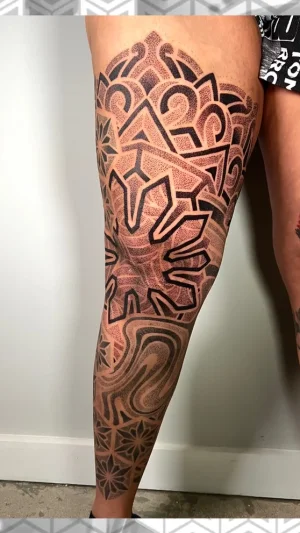Geometric Full Leg Sleeve